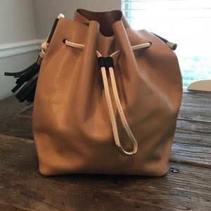 Vince Camuto Lorin leather bucket bag